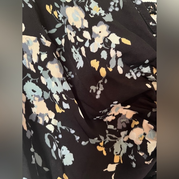 Abercrombie floral top - Picture 2 of 7